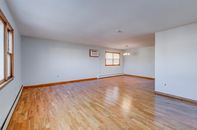 Building Photo - 522 Avenue C