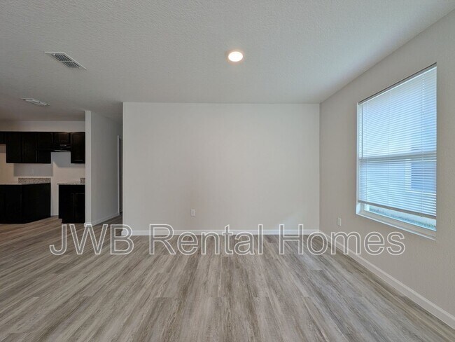 Foto del edificio - 1264 Mull St