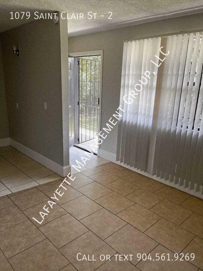 Foto del edificio - 1079 St Clair St