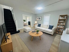 Building Photo - 5328 W Columbia Ave