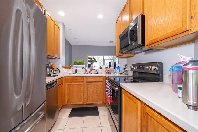 Foto del edificio - 9377 Jasmine Flower Ln