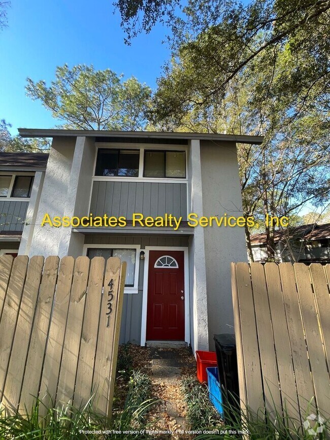 Rustlewood Houses under 3,000 Gainesville, FL 1 Homes