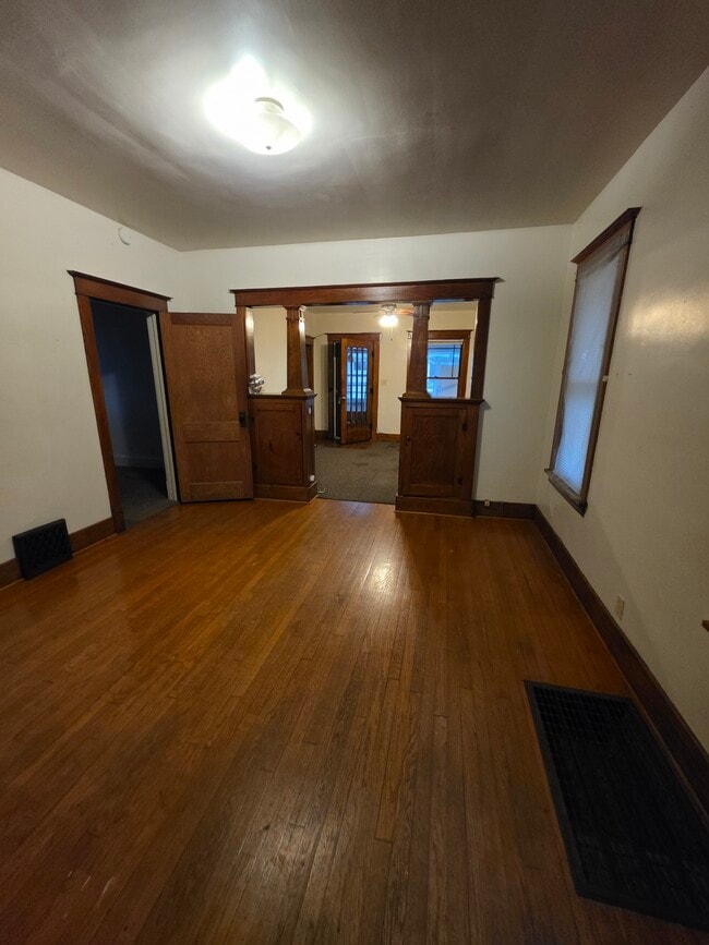 Building Photo - 751 Mulberry St