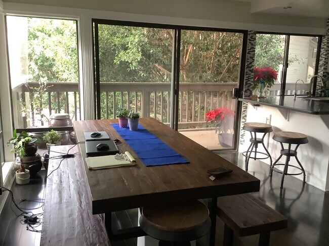 Dining - 9 Madrona