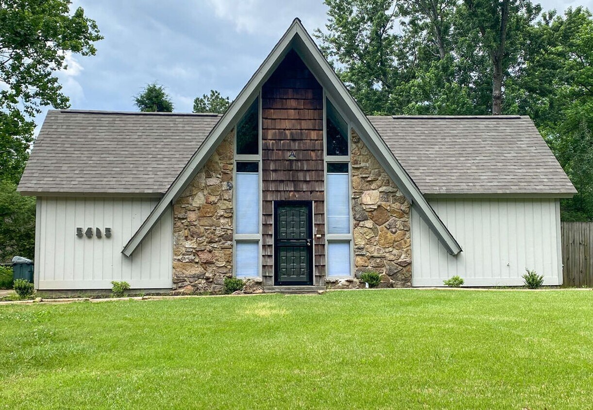 Primary Photo - 3 bed / 2 bath in Memphis near Old Brownsv...