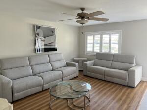 Building Photo - 133 Saxony Ln