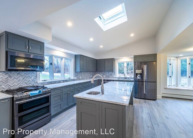 Foto del edificio - 4 br, 2.5 bath House - 28 Mountain Road