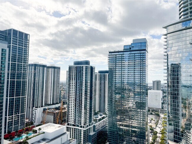 Foto del edificio - 888 Biscayne Blvd