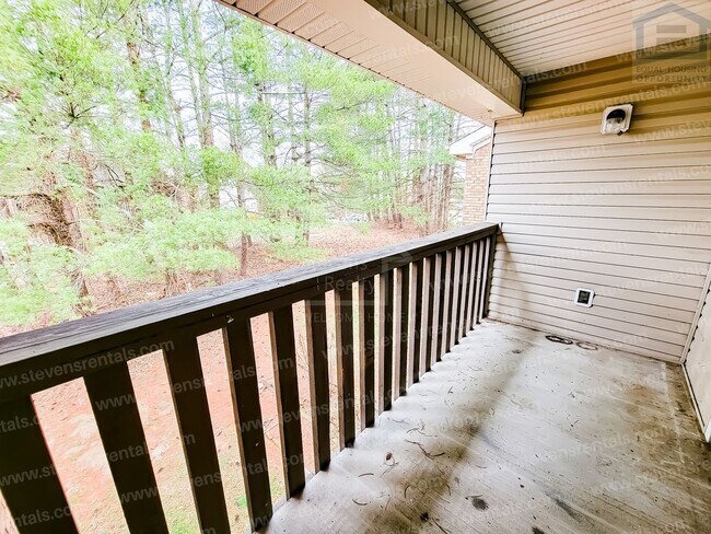 Foto del edificio - 419 Oriole Dr