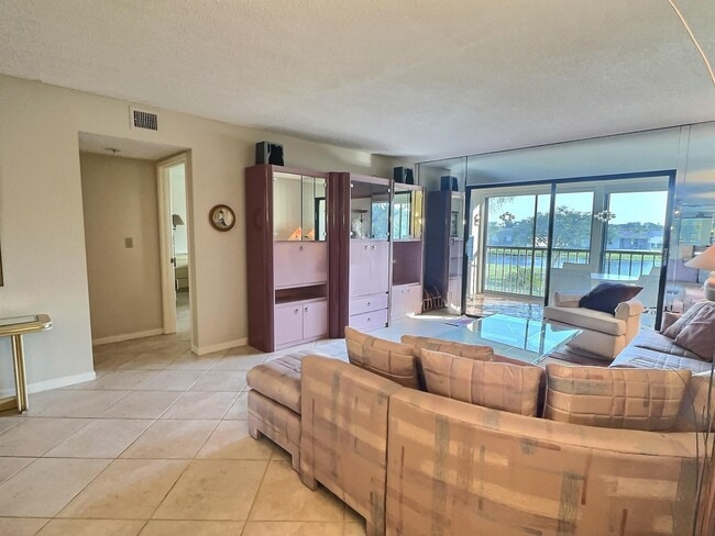 Foto del edificio - 14476 Amberly Ln