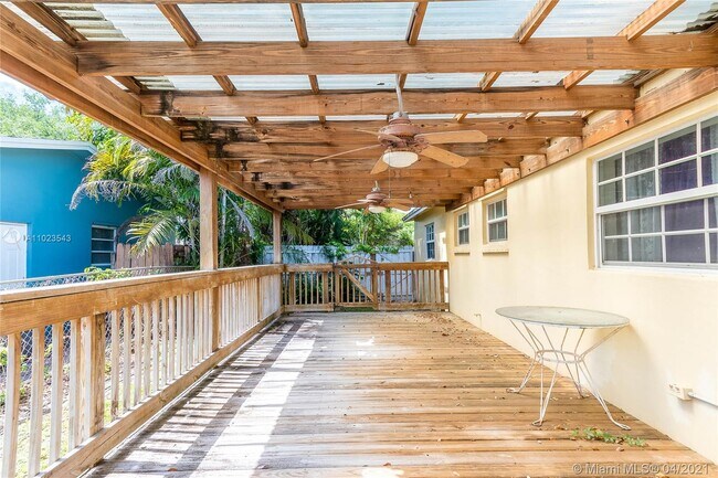 Building Photo - 5190 SW 90th Terrace