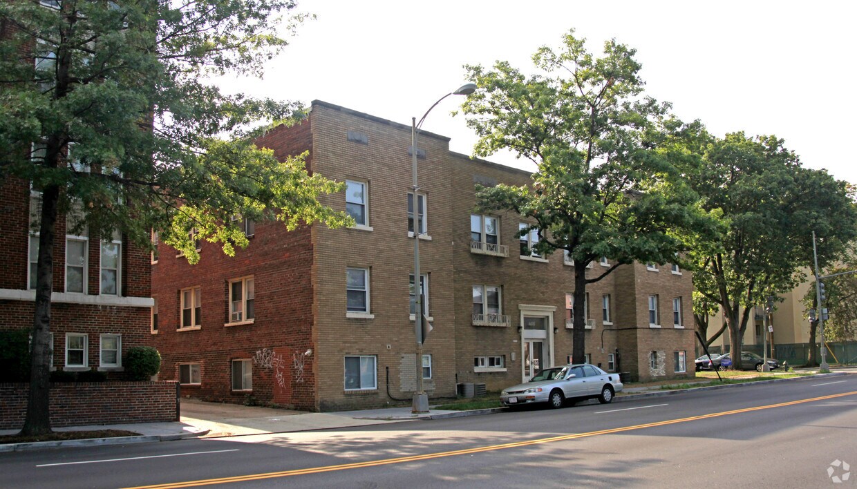 6805 Ave NW, Washington, DC 20012 Apartments in Washington