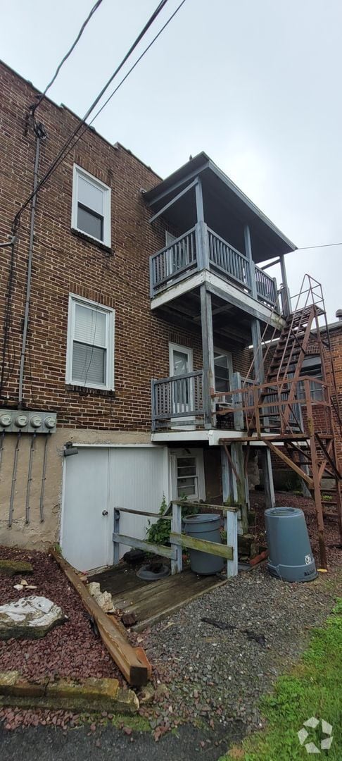Building Photo - 4438 Kutztown Rd
