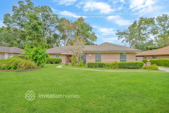 Building Photo - 2241 Staggerbush Dr