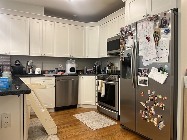 Building Photo - 45 Spring St