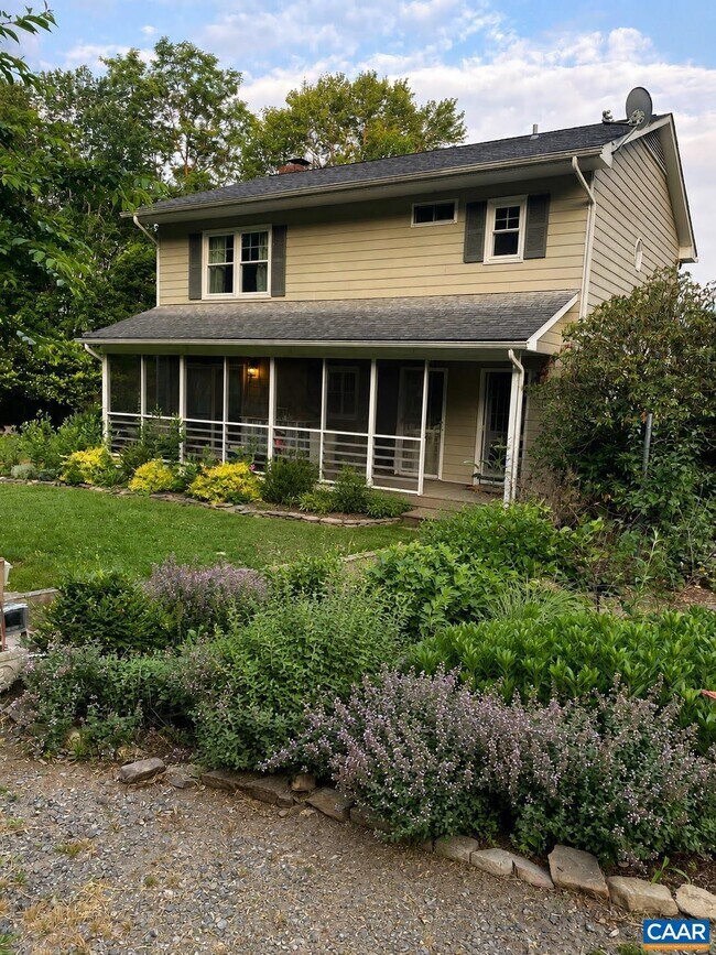 Building Photo - 2225 Evans Cir