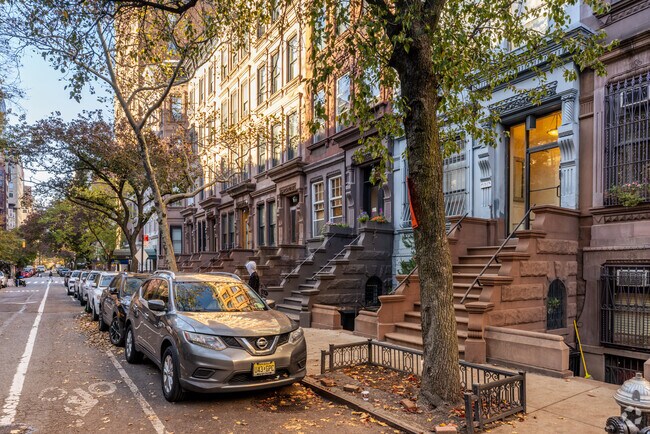 Foto del edificio - Residential Co-Op Building