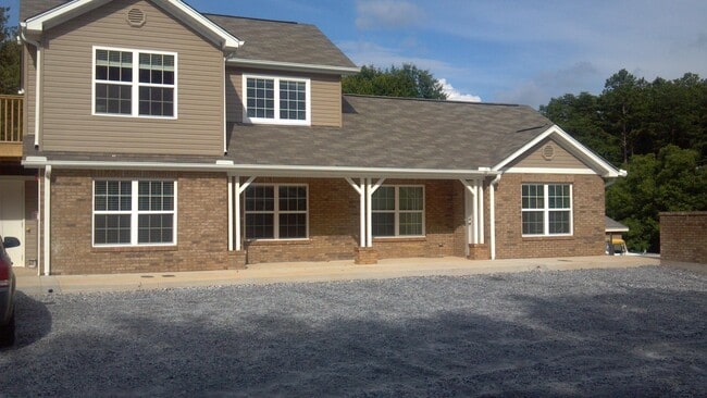 Front of building - 604 Hampton Rd