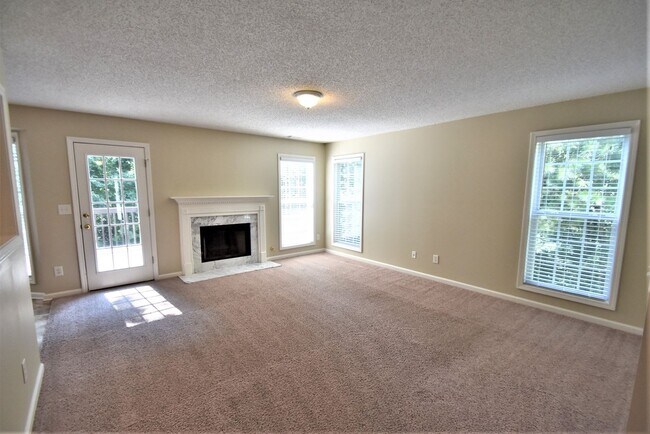 Building Photo - 591 Saddle Path Bnd