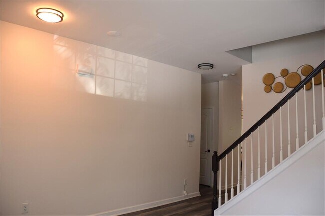 Foto del edificio - 3072 Cedar Glade Ln NE