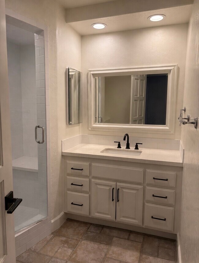 Foto del edificio - 25212 Manzanita Dr