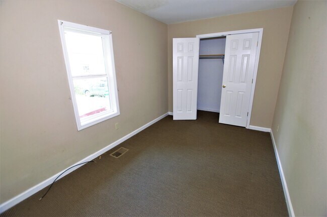 Building Photo - Shelby Street Triplex