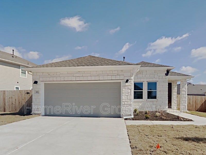 Primary Photo - 315 Trailside Ln
