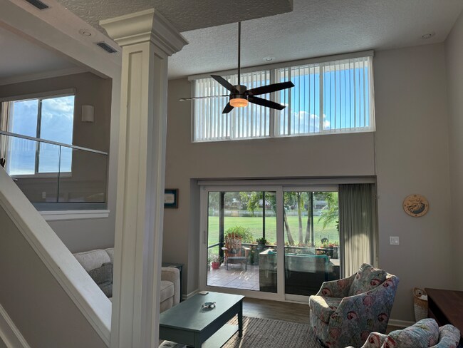 Foto del edificio - 13968 Lake Point Dr