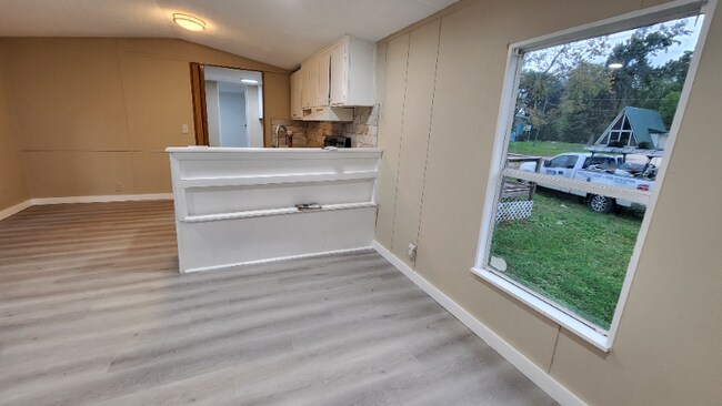 Building Photo - 675 Tallow St