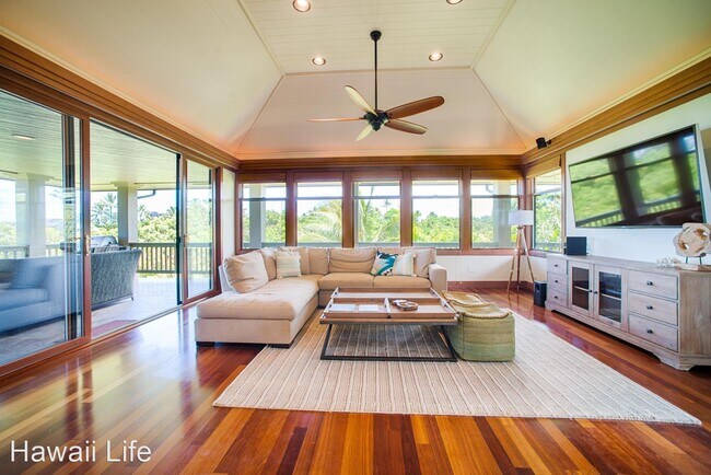 Building Photo - 7 br, 4 bath House - 3679 Kaweonui Road