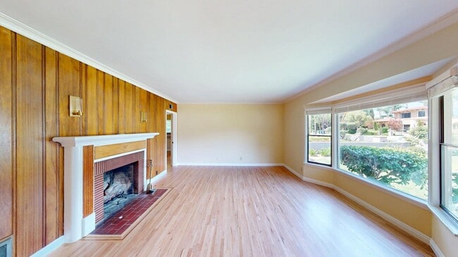 Foto del edificio - Newly Remodeled 4 Bedroom + Loft Home Avai...