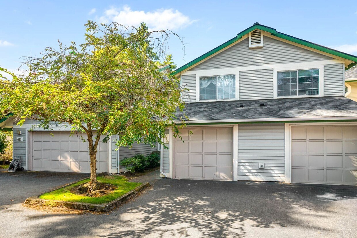 Foto principal - 616 122nd Ave NE