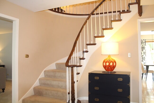 Building Photo - 3619 Bernay Dr