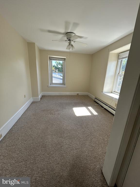 Building Photo - 415 School St