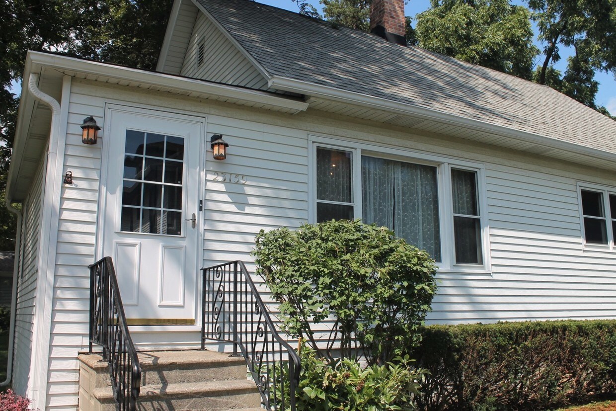 Primary Photo - 23159 Prairie Rd