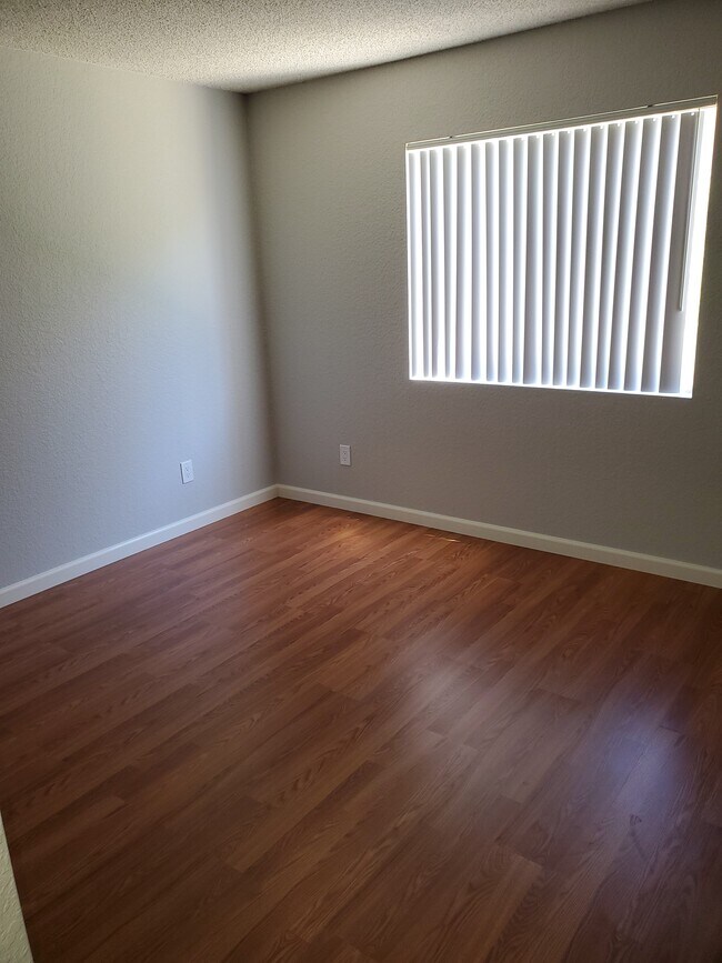 Dormitorio principal - 7892 2nd St