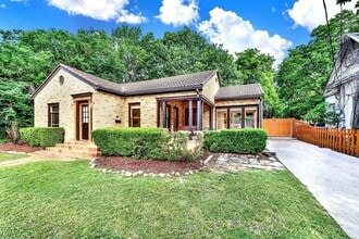 Building Photo - 608 W Hopkins St