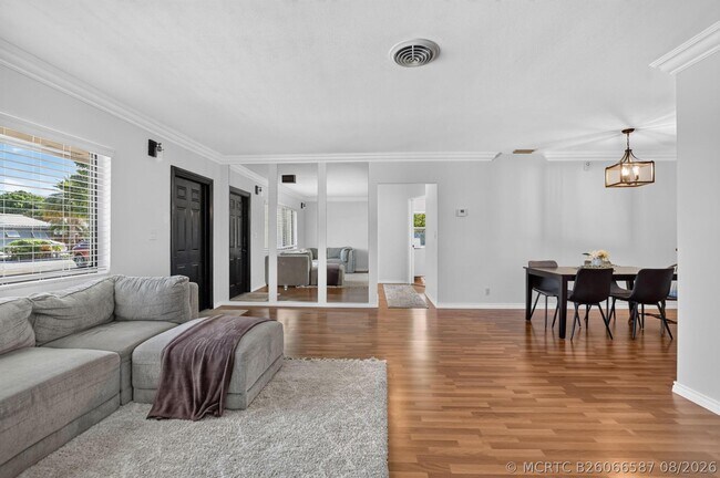 Foto del edificio - 308 SE 2nd St