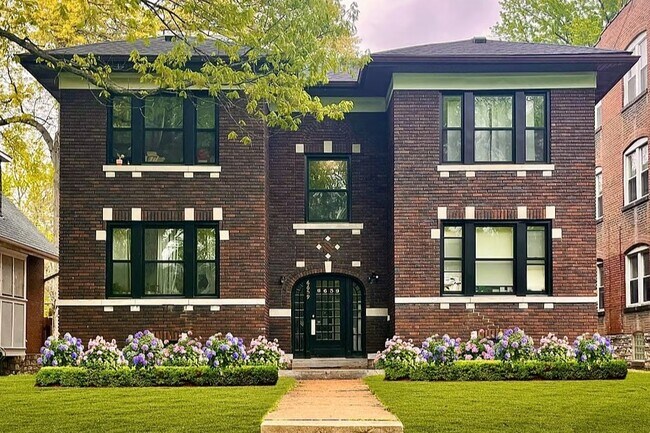 Building Photo - Five-Nine