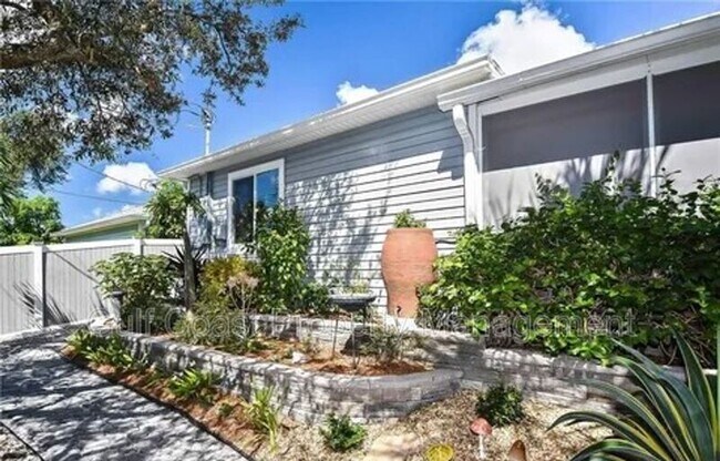 Foto del edificio - 11652 Pawley Ave