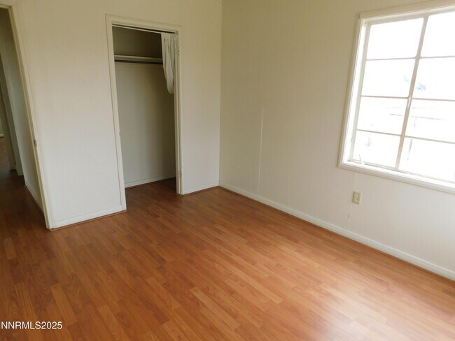 Foto del edificio - 251 Jersey Ln