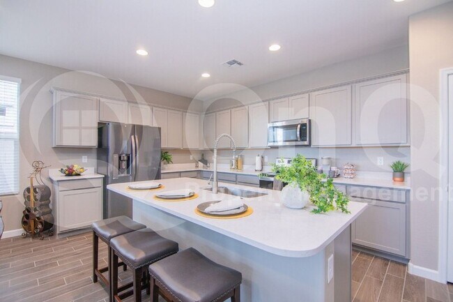 Foto del edificio - 7819 S 44th Ln