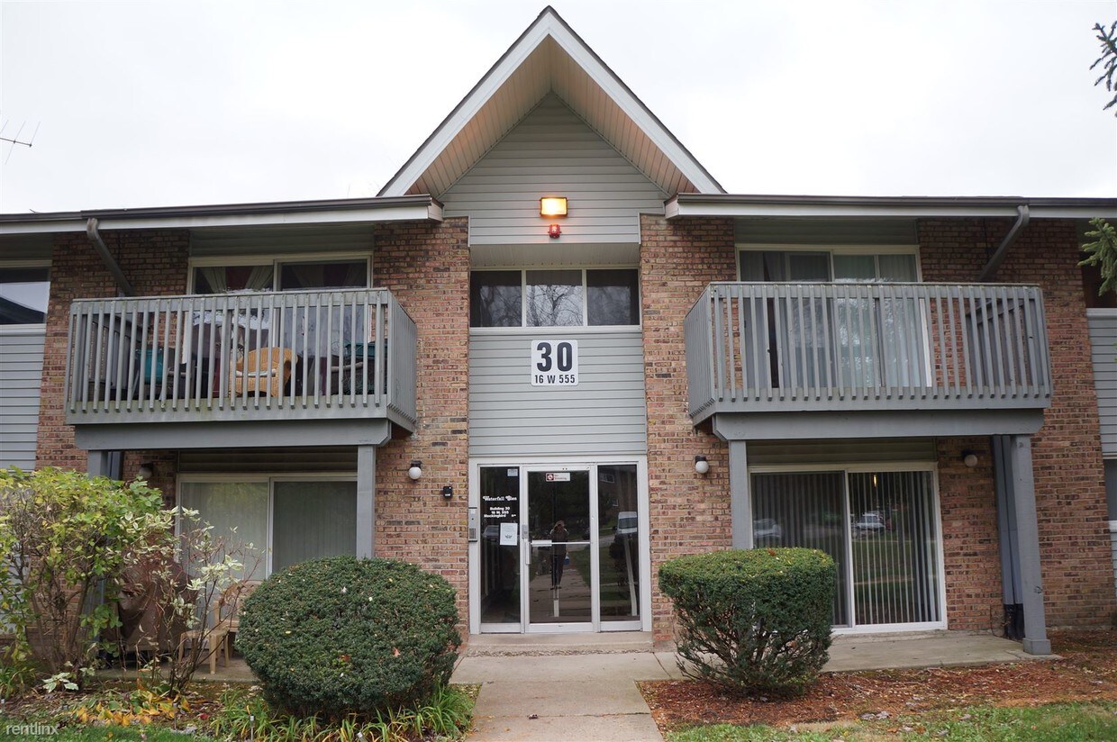 Primary Photo - 16w555 Mockingbird Ln