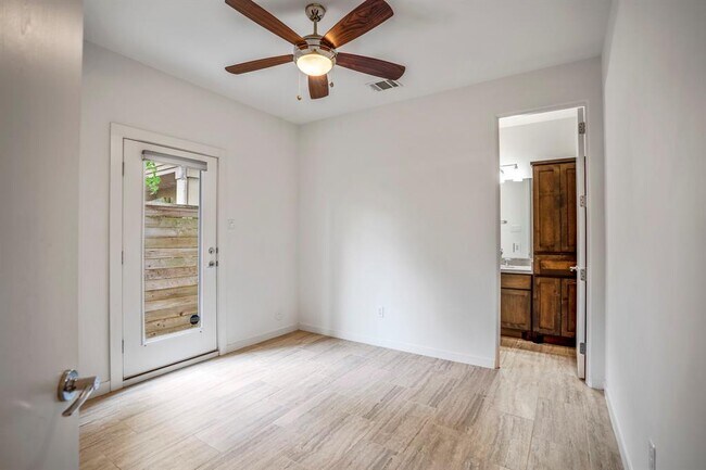 Foto del edificio - 1614 Hazel St
