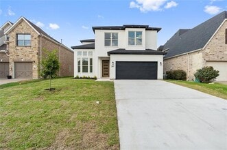 Building Photo - 907 St George Pl