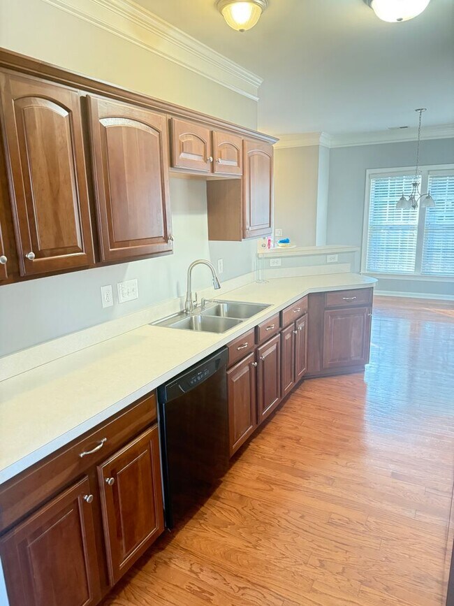 Foto del edificio - Updated 2 Bed, 2.5 Bath Townhome | Prime Lake Norman Location
