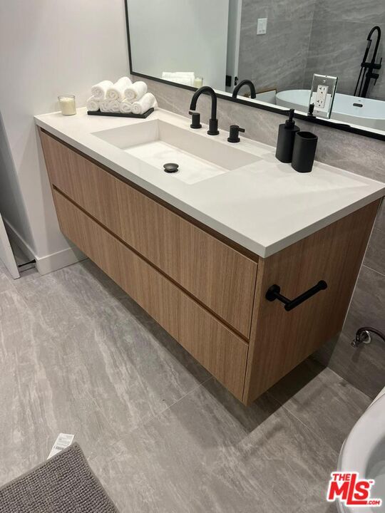 Foto del edificio - 5827 Jumilla Ave