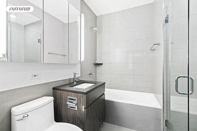 Foto del edificio - 150 E 57th St