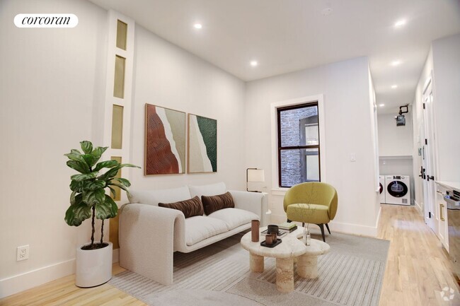Building Photo - 206 W 96th St