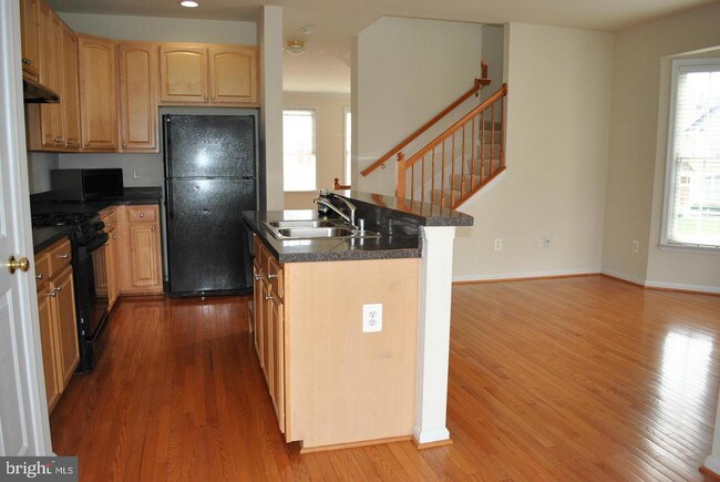 Building Photo - 11050 Birchtree Ln